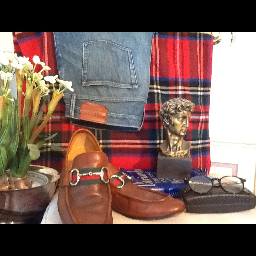 📺📺 Burberry Brit jeans!  6 button front.  Size 36.